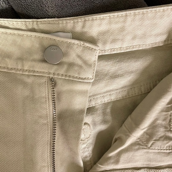Aritzia TNA - NWT Campbell Pants in Beige - Picture 5 of 6